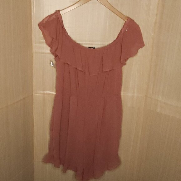 Vine And Valley New Dusty Rose Pink Off The Shoulder Swiss Dot Romper Large - Picture 2 of 7